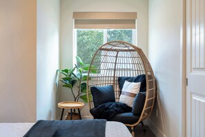 3 habitaciones, tabla de planchar con plancha, cuna de viaje y wifi 