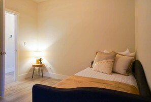3 chambres, fer et planche Ă repasser, Wi-Fi, draps fournis