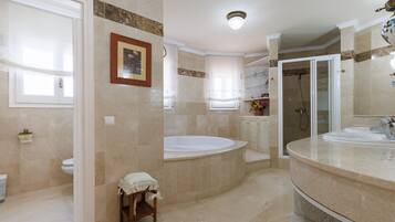 Shower, towels