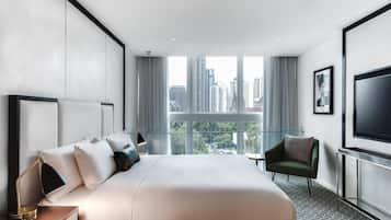 Suite, City View (Loft) | Hypo-allergenic bedding, minibar, in-room safe, desk
