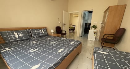 A cosy and comfortable room in very quite and old area of the city.