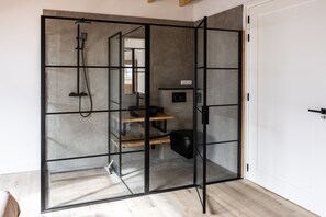 風筒、提供毛巾