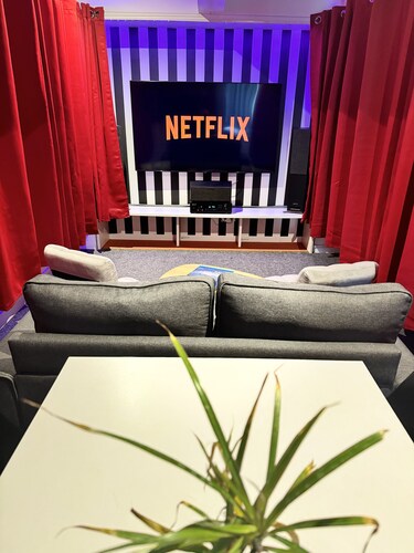 Expérience cinéma dans 2 pièces près de Montmartre - Paris