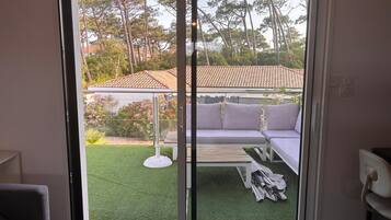 Télévision, livres, vidéothÚque