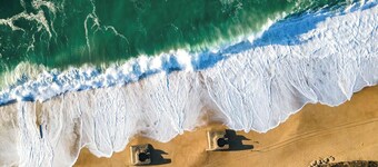 Villa Océandes: feet in the sand, 300 m from the ocean, 12 people, swimming pool