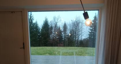 Modern & Private near Nature: kitchen, washer - perfect for 2-4 people & up to 5