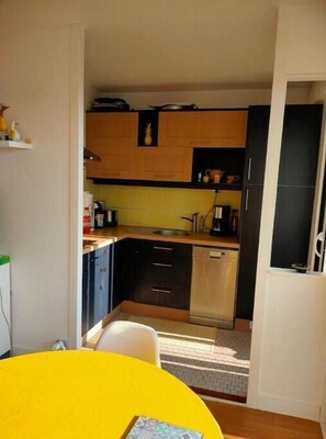 Private kitchen - Appartement 2/4 Pers sur la Plage Belle vue mer (Marcillat-en-Combraille)