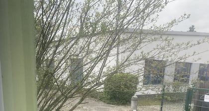 M&R Hostel