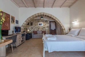 3 soverom, safe på rommet, strykejern/-brett og wi-fi (inkludert)