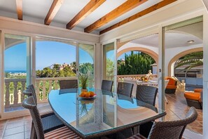 Outdoor dining - SAONA VILLAS (OL BLAS): villa for 8 people, private swimming pool, air co (Calpe)