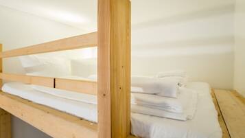 Bügeleisen/Bügelbrett, WLAN, Bettwäsche