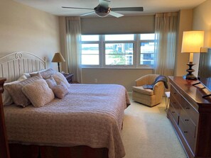 2 bedrooms, iron/ironing board, free WiFi, bed sheets - Beachfront 2BR/3BA condo with pool, WiFi, and panoramic views. (Marco Island)