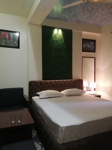 Hotel Hoque Tower International