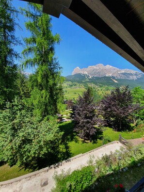 Family Suite, Mountain View | View from property - B&B Cristallo (Cortina d'Ampezzo)