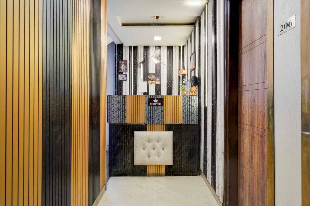 Hotel Season Grand Couple Friendly Pitampura