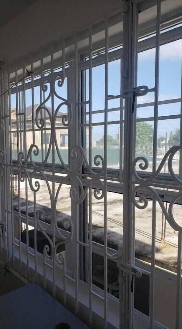 Interior - Cozy 3 bedroom house with Jacuzzi for your pleasure and relaxation. (Boscobel)