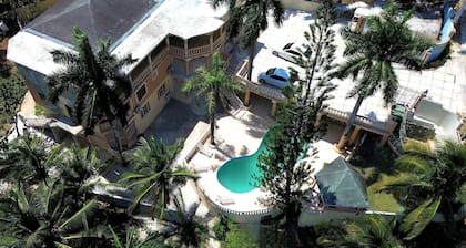 Chateau's Tranquil Apartments