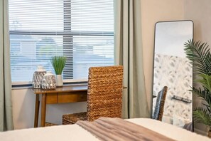 3 bedrooms, desk, iron/ironing board, travel crib