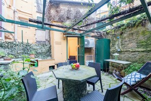 Căn hộ Tiêu chuẩn, nhiều phòng ngủ, 2 phòng tắm, đối diện biển (Portofino Apartment Sea View Dream) | Khu ẩm thực ngoài trời