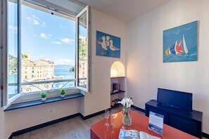 Căn hộ Tiêu chuẩn, nhiều phòng ngủ, 2 phòng tắm, đối diện biển (Portofino Apartment Sea View Dream) | Nội thất