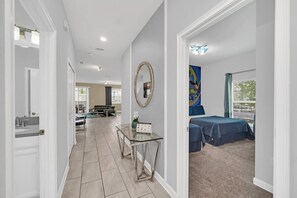 5 bedrooms, iron/ironing board, WiFi, bed sheets