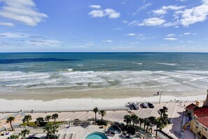 On the beach - Beach Therapy - Ocean Walk (Daytona Beach)
