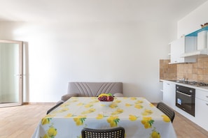 Apartment | Dining room - 3803 SdE - Appartamento Milly by Barbarhouse (Nardò)