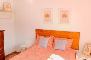 4 chambres, fer et planche à repasser, draps fournis