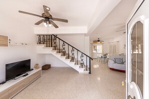 Interior - Ayia Thekla Sea Breeze Villa (Sotira)