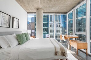 3 soverom, strykejern/-brett, reiseseng for barn og wi-fi