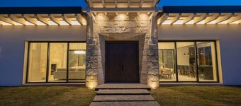 Villa 6BR Pueblo Parvada