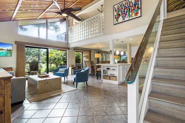 Interior - Stunning Koa Resort 3bd Villa with private Jet Spa (Kihei)