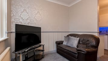 Apartment, Ensuite | Lounge