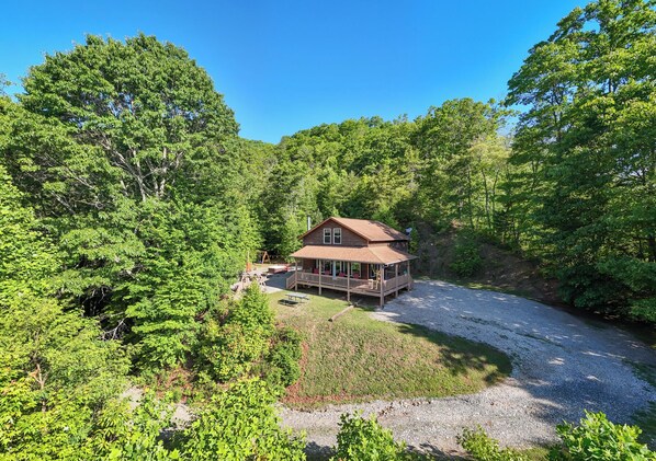 Exterior - Escape to Goldies Hideaway (Bryson City)