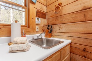 Hårføner, håndklær og toalettpapir