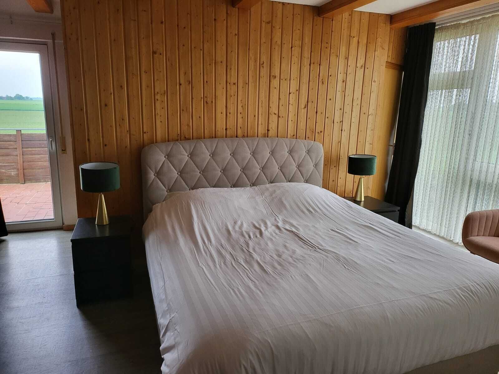 Kamar Comfort, kamar mandi pribadi | 1 kamar tidur, seprai premium, busa memori, dan minibar