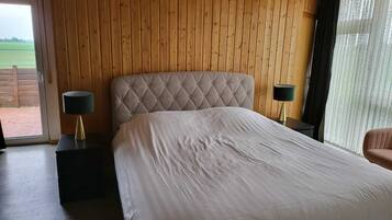 Comfort kamer, privébadkamer | 1 slaapkamer, luxe beddengoed, bedden met traagschuimmatrassen