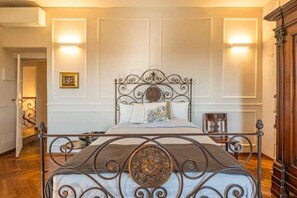 6 bedrooms, desk, iron/ironing board, travel crib - Luxury Villa - Unesco Monferrato Langhe Roero with private pool (Asti)