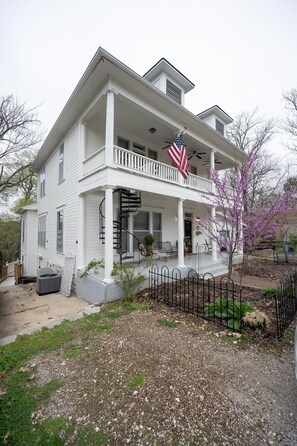 Exterior - Ridgeway Bed & Brksfst Suite, Full Kitchen, Slps 4 (Eureka Springs)