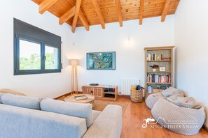 Smart-tv en een open haard