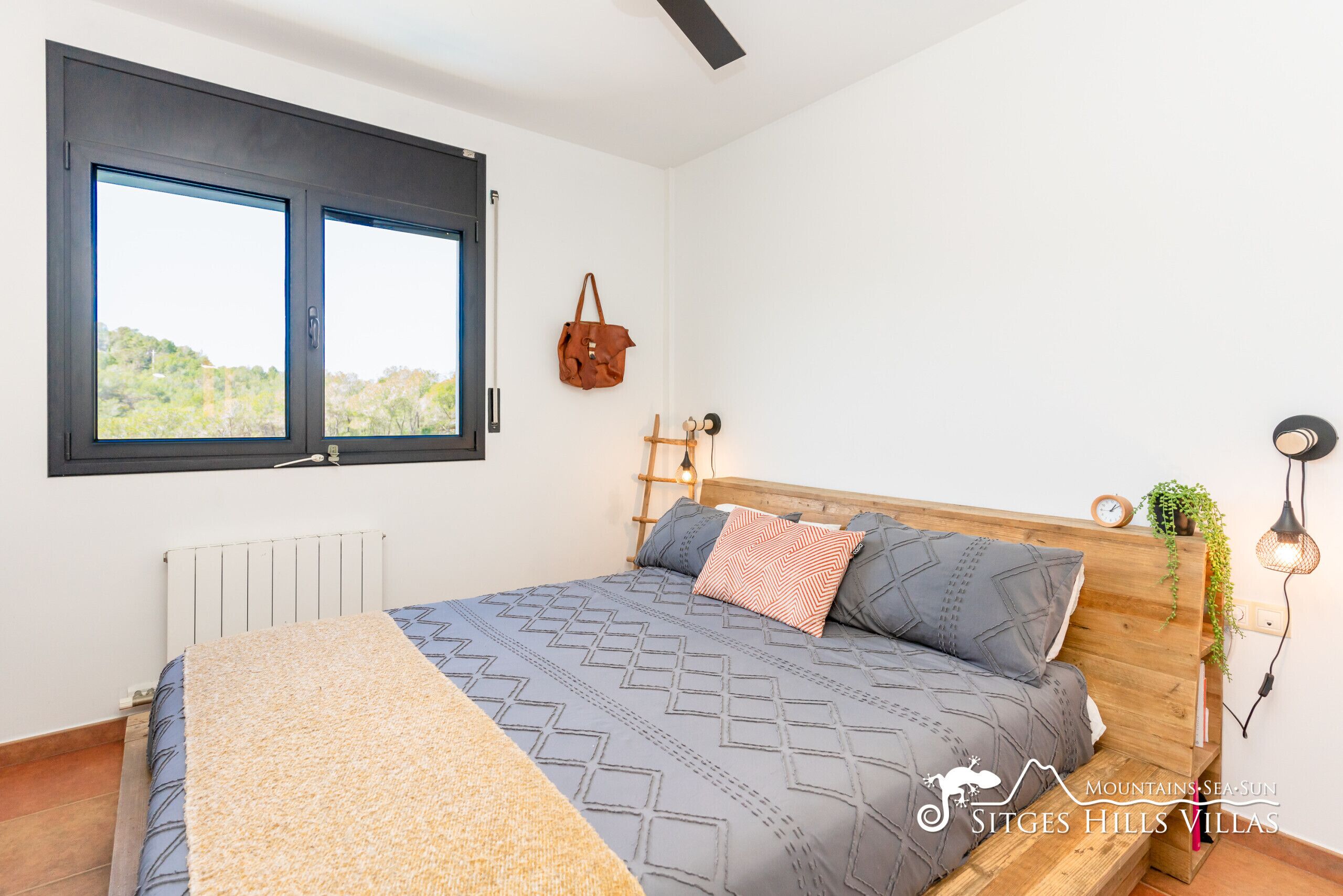 4 chambres, fer et planche à repasser, lit parapluie, Wi-Fi gratuit