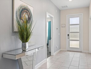 Interior - Stunning, Elegant Interior Meets Ultimate Fun! (Davenport)