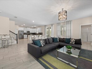 Smart TV - Stunning, Elegant Interior Meets Ultimate Fun! (Davenport)