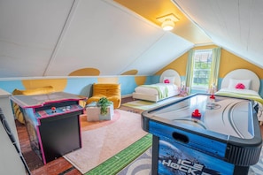4 bedrooms, desk, iron/ironing board, travel crib - 2 King Beds  | Golf | Games | RV Parking (Evans)
