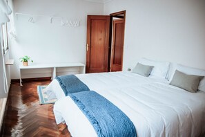 5 bedrooms, iron/ironing board, travel cot, WiFi