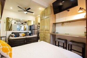 1 bedroom, desk, iron/ironing board, WiFi
