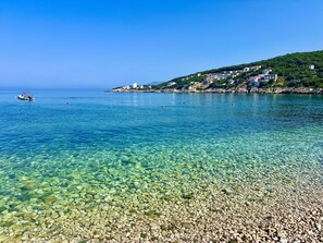 Beach nearby - Akhdar Apartments (Utjeha)