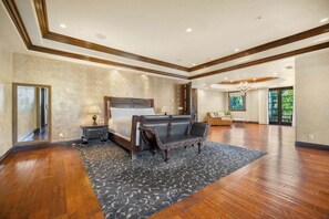 8 habitaciones, escritorio, tabla de planchar con plancha y wifi 