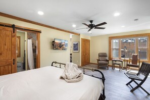 3 bedrooms, iron/ironing board, free WiFi, bed sheets - Rooftop Deck | Beautifully Updated Condo | Heart of Downtown Ouray | (Ouray)