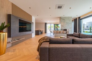 TV, fireplace - Villa Neo ZadarVillas (Zaton)